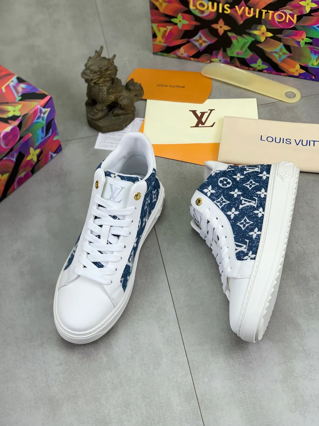 Men's men's shoes 💰P560💰[New model]🆘High-quality cowhide [Louis Vuitton]LV official website latest model🎁casual fashion high-top men's shoes👟hot style💥simple and elegant style, exclusive for trendy men. Unique official website latest brand elements👑original decoration, fashionable and generous, the fabric is made of original denim➕comfortable and breathable mesh lining➕cow leather feet ✅The official website specifies wear-resistant casual outsole, the classic model is taken in real life🎬Color: 4️⃣colors available😍Number of codes: 38-44 Full set of packaging
